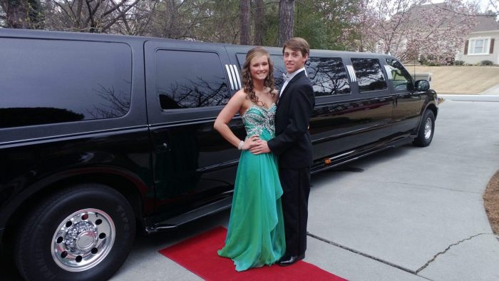 Why You Should Consider the best Company for Limousine Renting in NJ for PROM?